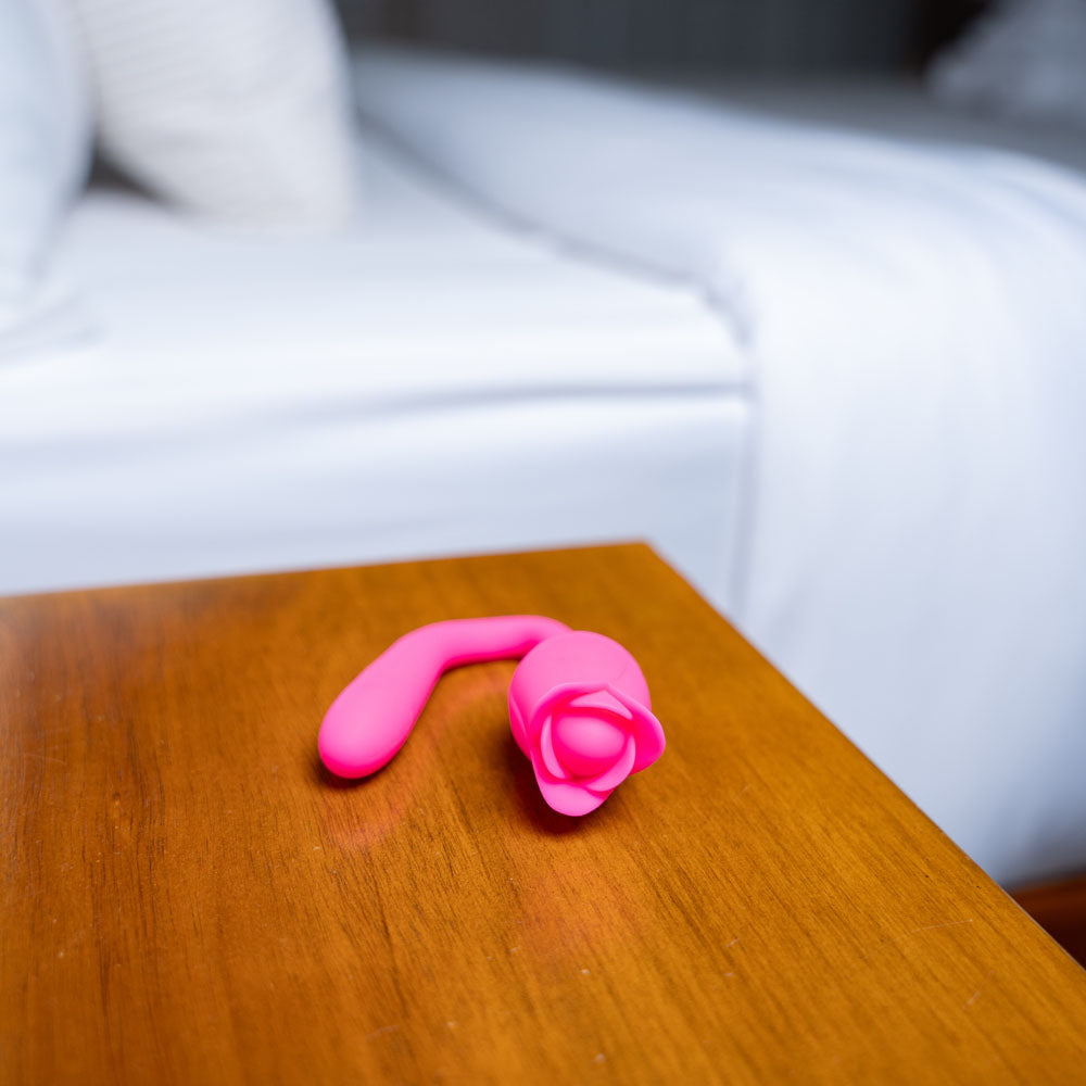 Maia MEADOW - 14 cm Pink USB Rechargeable Flower Stimulator for Enhanced Wellness