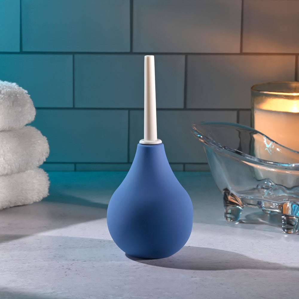 Selopa SQUEAKY CLEAN - Body-Safe Unisex Douche in Blue (Easy Clean, Travel-Friendly Design)